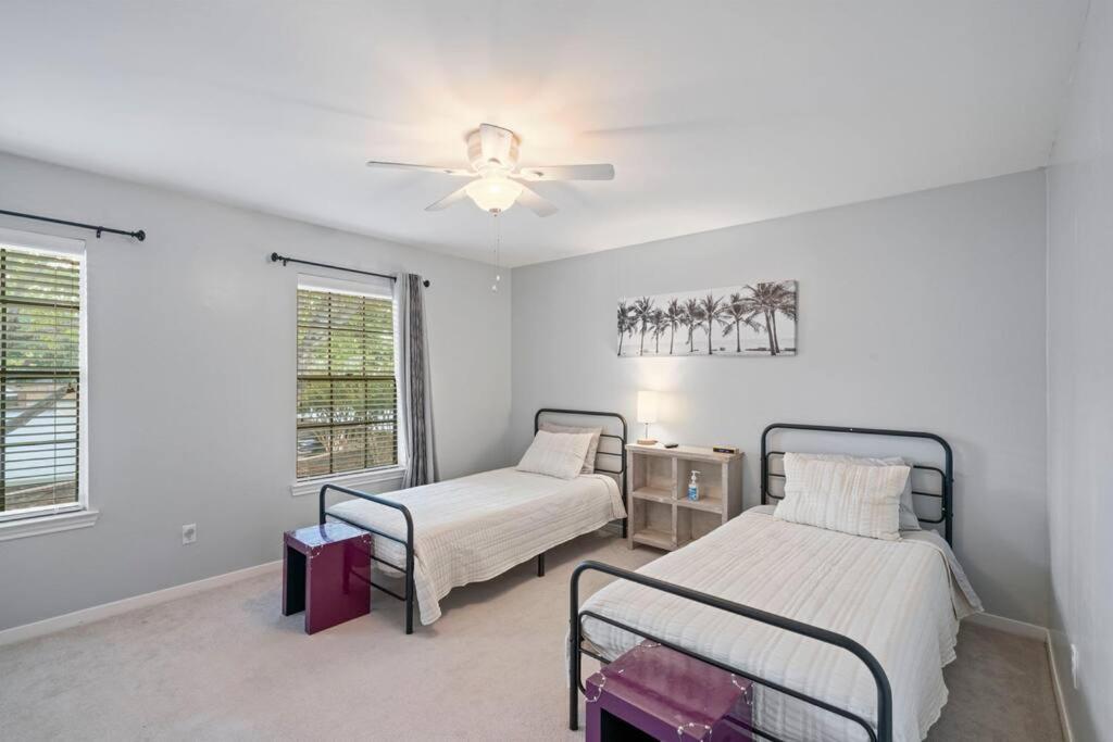 Townhome - Convenient Location view 5