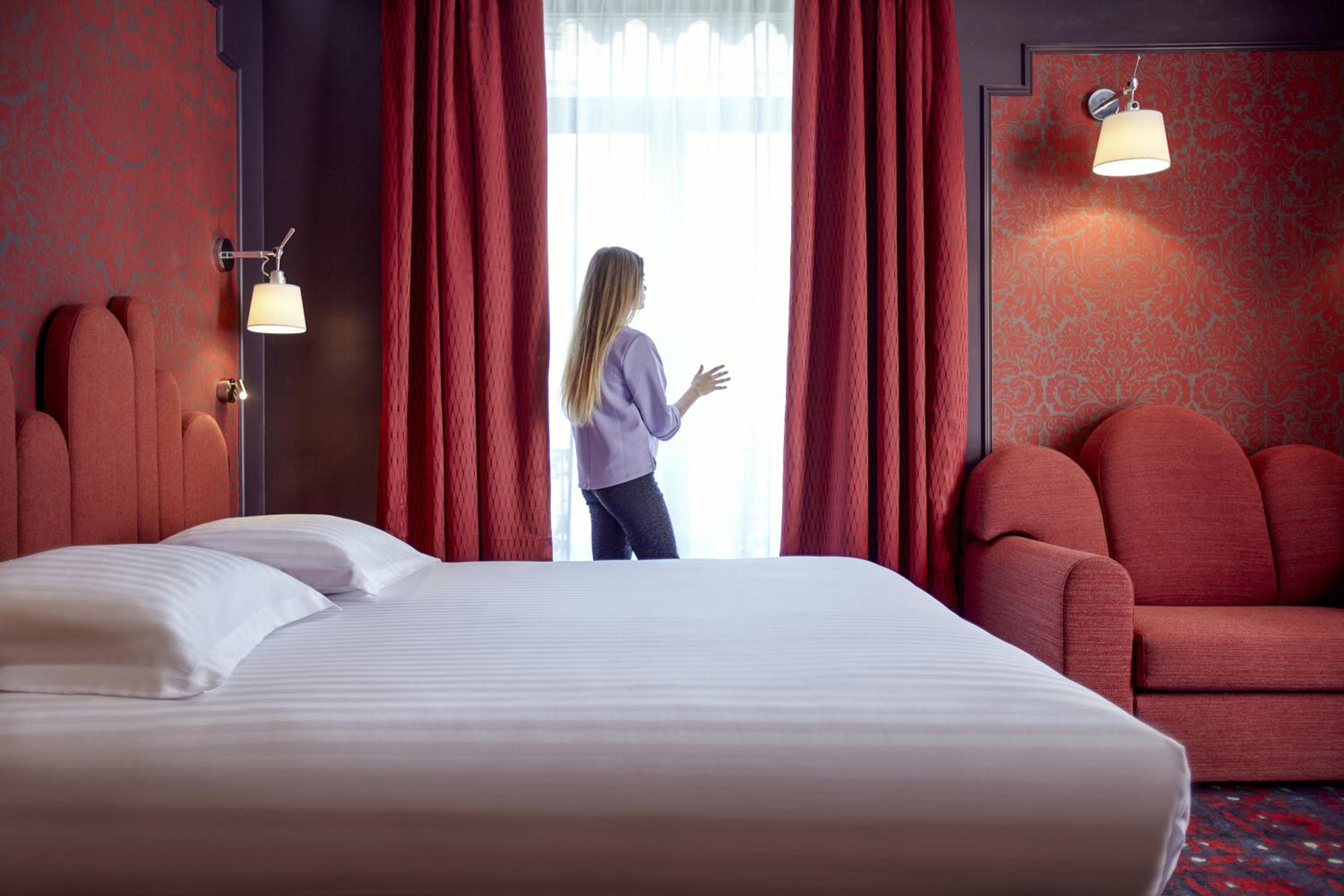 Montpellier Vacations - Grand Hotel du Midi Montpellier - Opera Comedie - Property Image 1