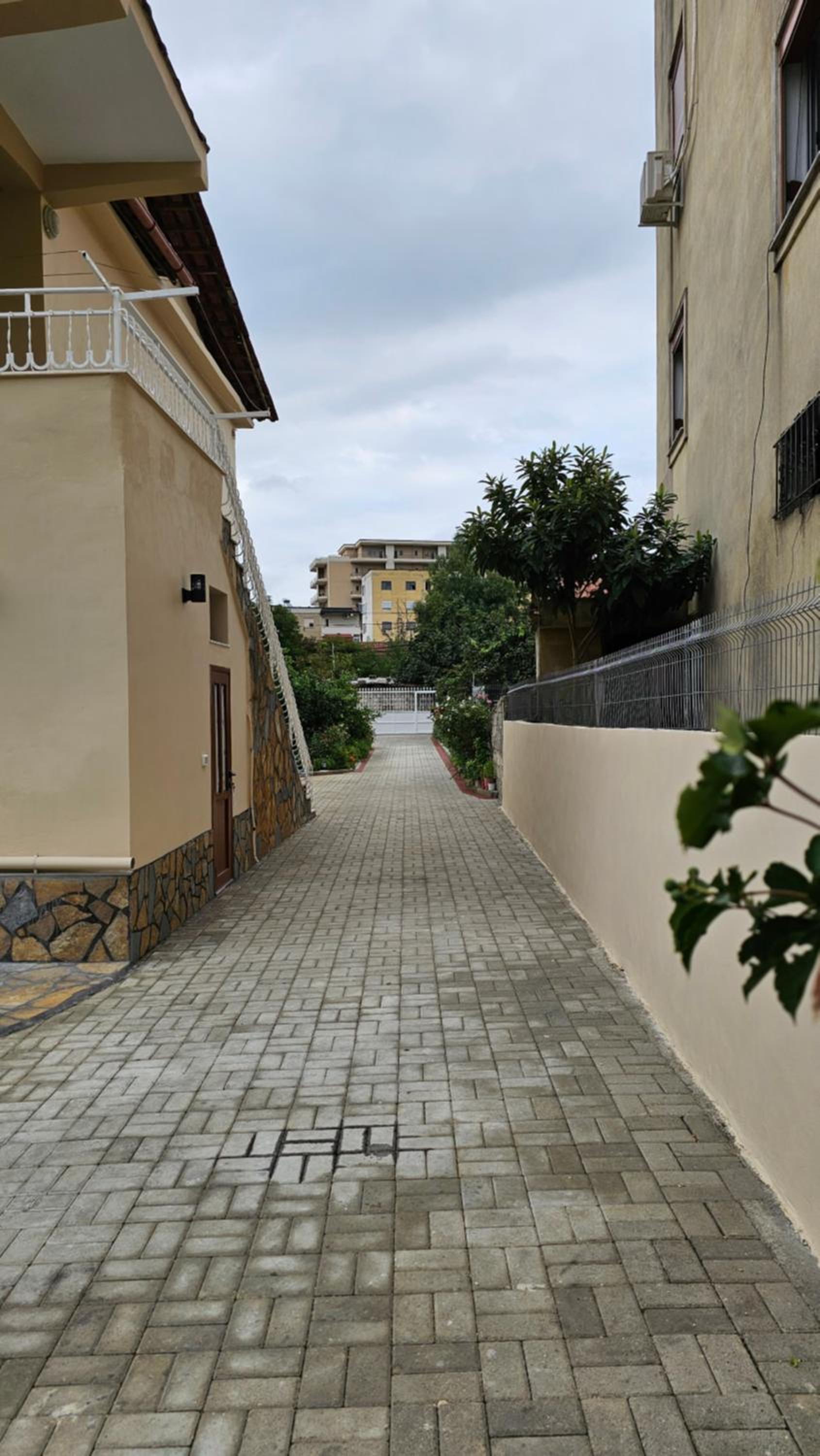Aliaj Guest House
