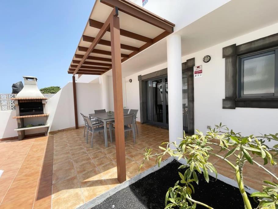 Eslanzarote Villa Varadero, heated pool