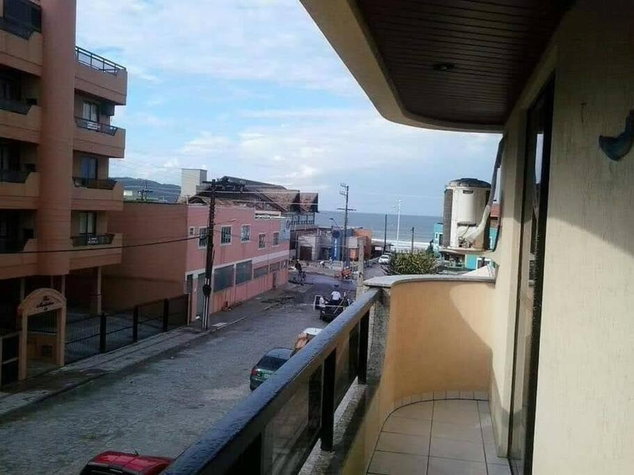 Apartamento Bombas, 50m da praia