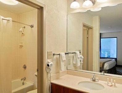 Macon Vacations - Baymont by Wyndham Macon I-75 - Property Image 27