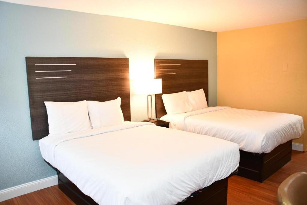 Macon Vacations - Baymont by Wyndham Macon I-75 - Property Image 26