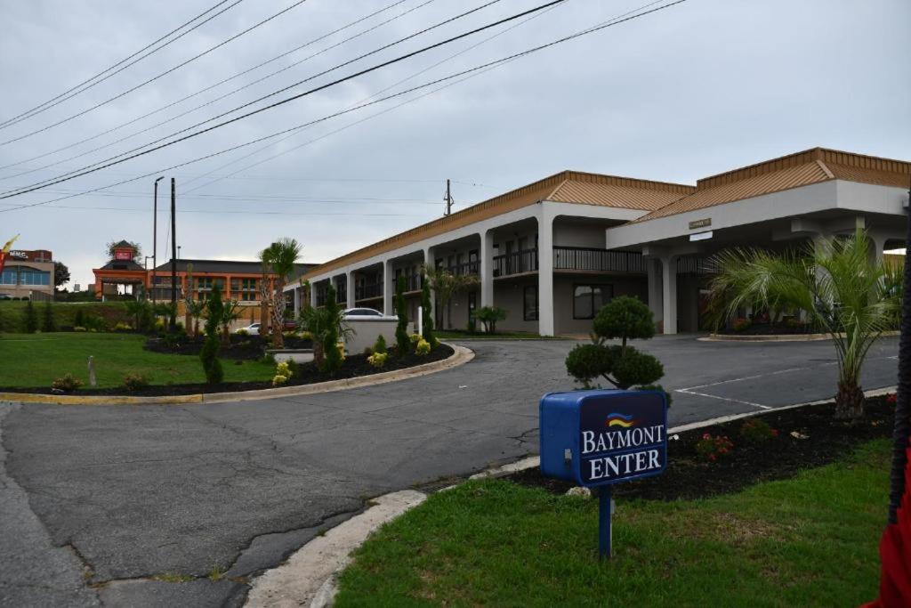 Macon Vacations - Baymont by Wyndham Macon I-75 - Property Image 10