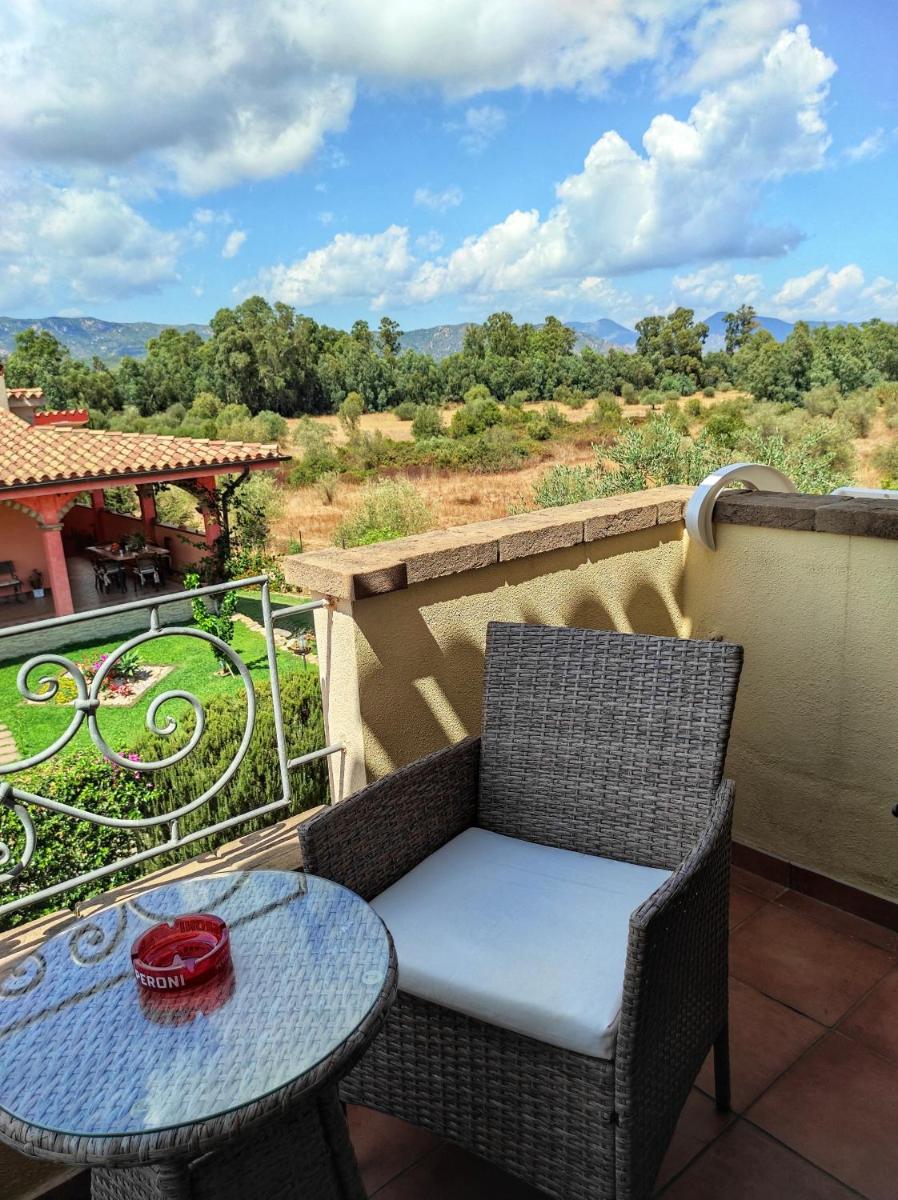STELLA DORADA - Casa Vacanze - Camere Matrimoniali - BedRooms, a 5 minuti dal mare, con clima, bagno privato, balcone, frigo e TV photo 3