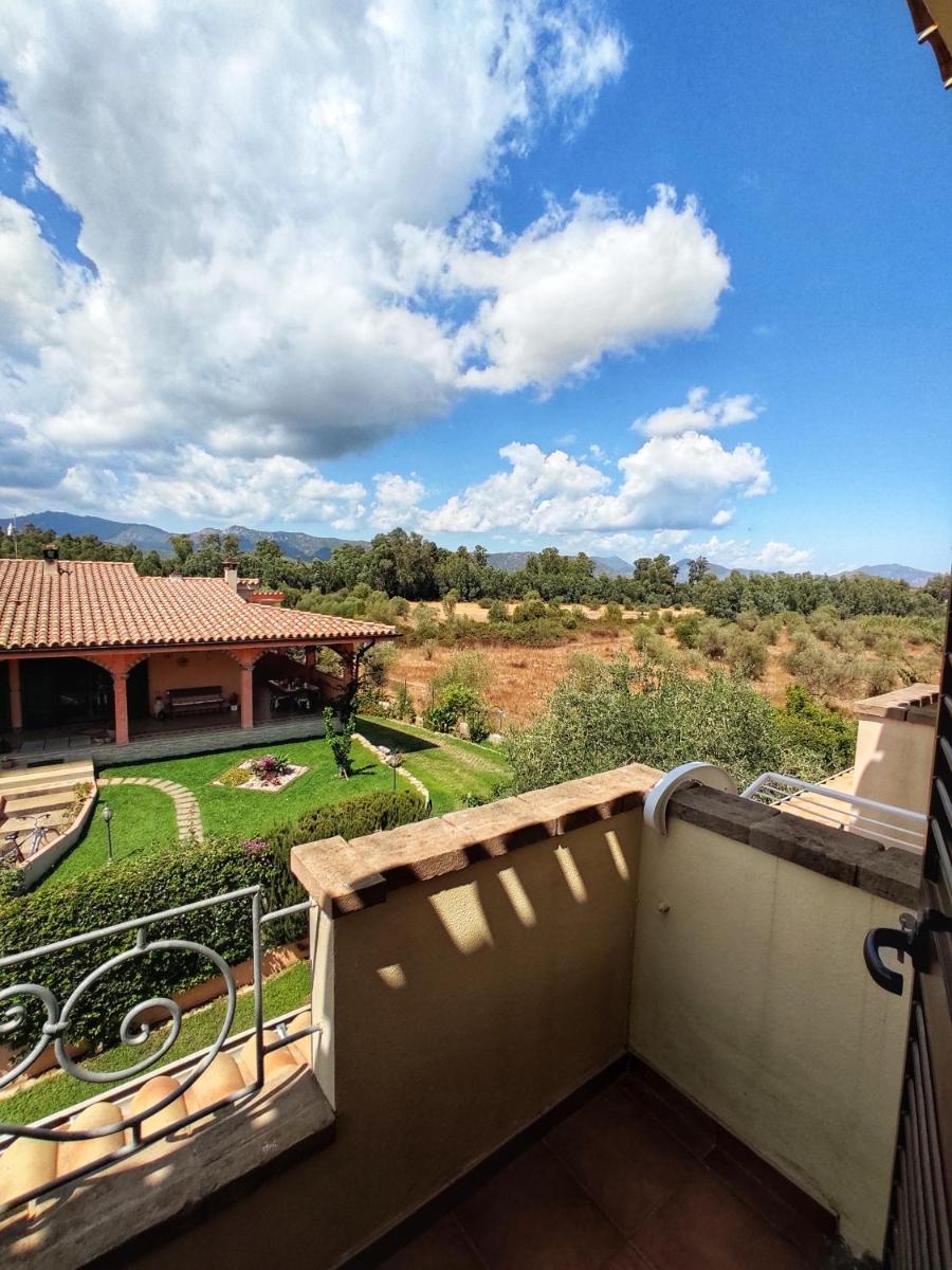 STELLA DORADA - Casa Vacanze - Camere Matrimoniali - BedRooms, a 5 minuti dal mare, con clima, bagno privato, balcone, frigo e TV photo 2
