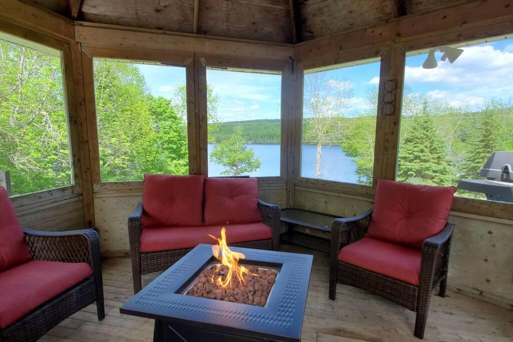 Lochaber Lakeview Cottage