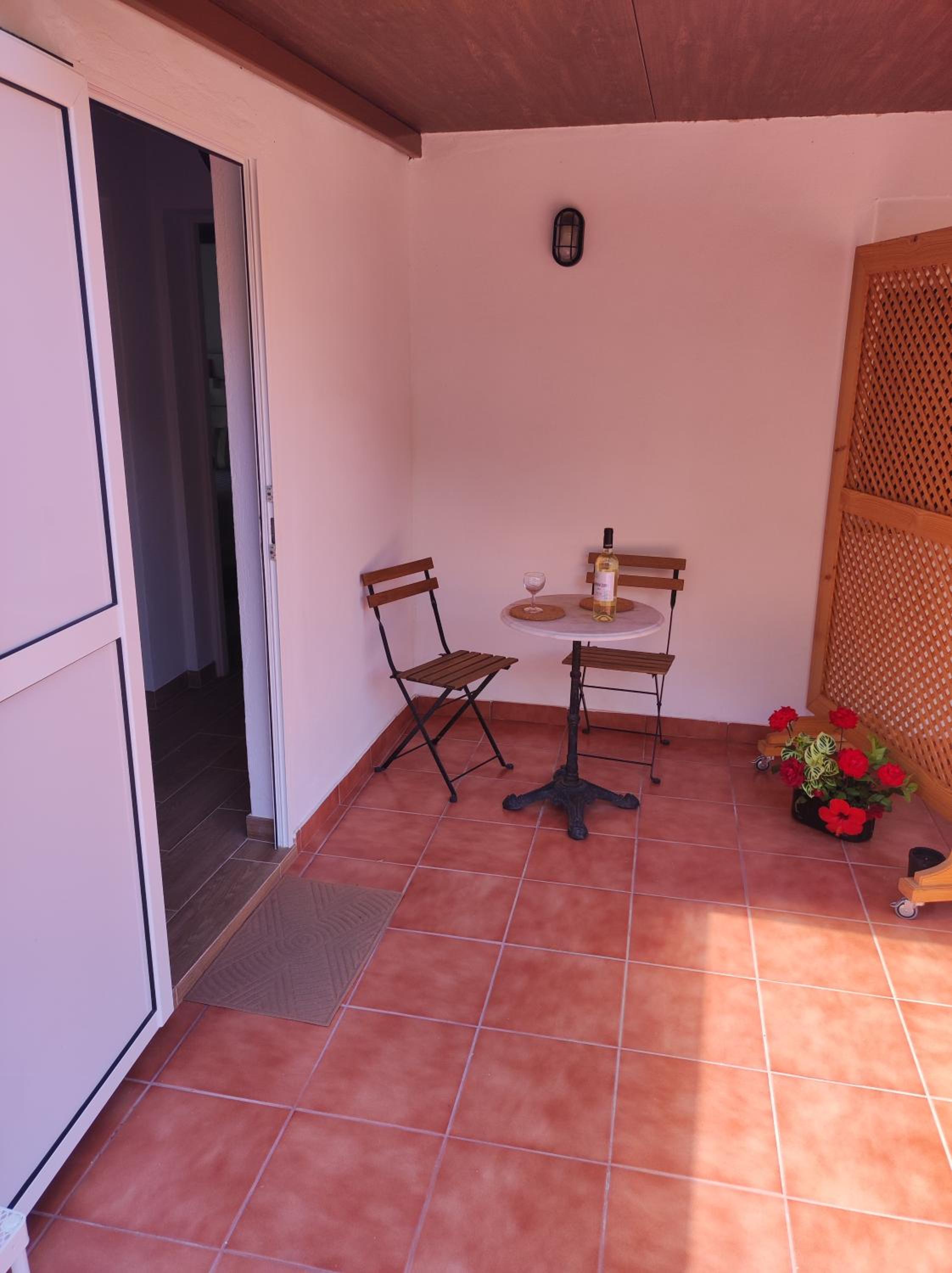 CASA DONELA