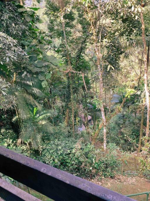 Refúgio na Serrinha do Alambari - Penedo -RJ