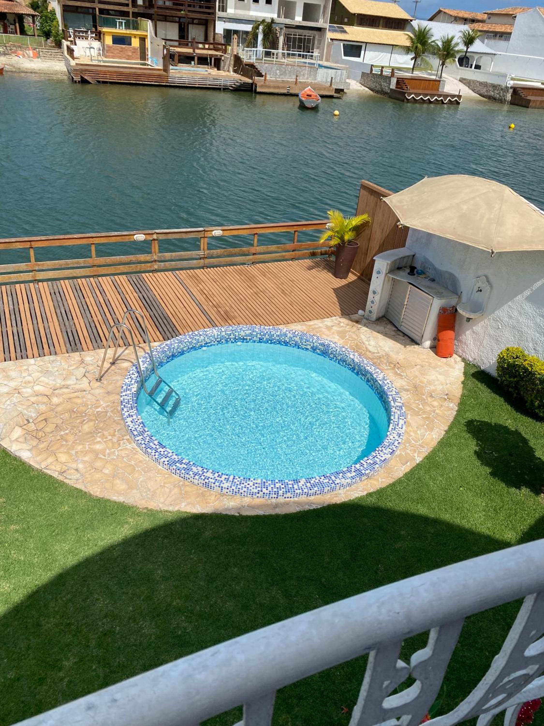 CASA DE REVISTA em Cabo Frio