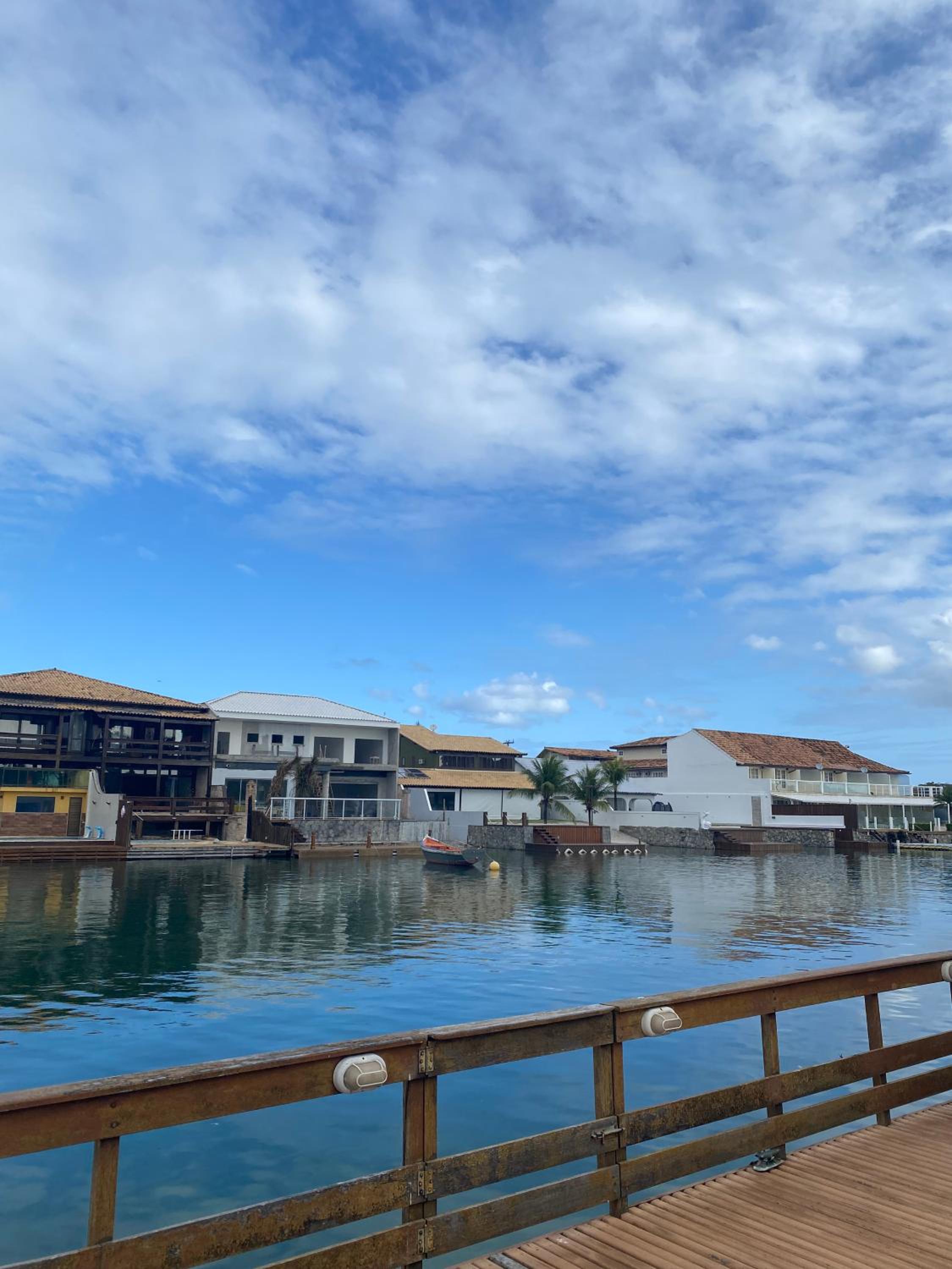 CASA DE REVISTA em Cabo Frio