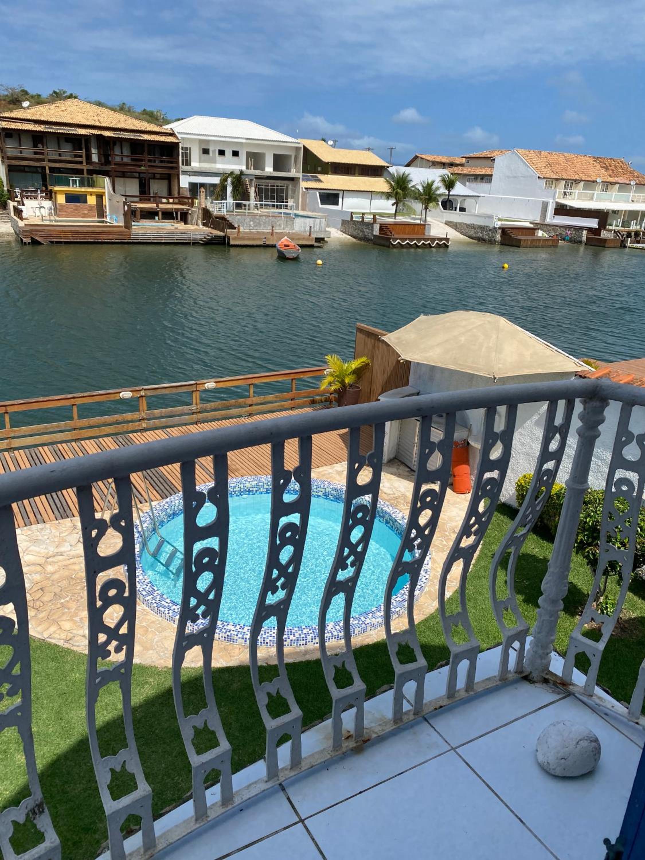 CASA DE REVISTA em Cabo Frio
