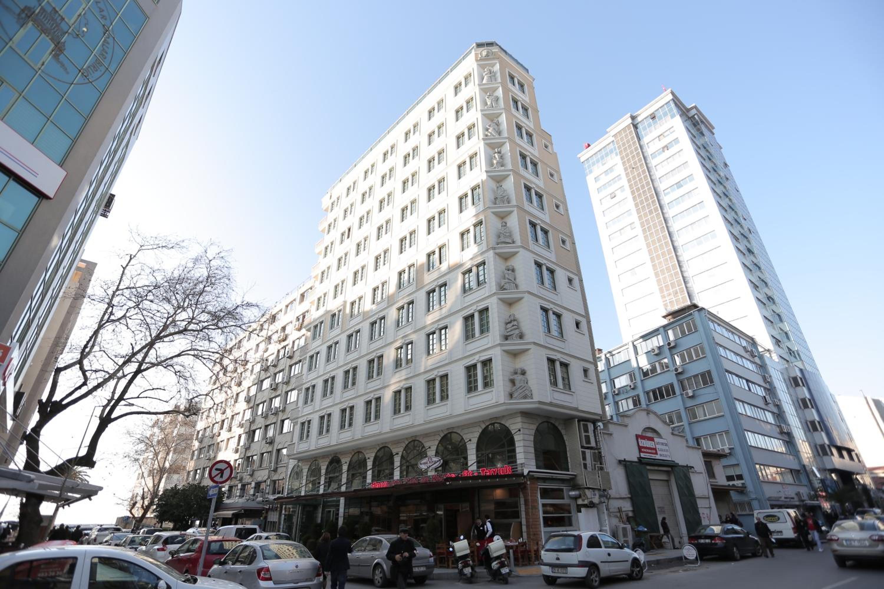 Hotel Marla becomes Marla Otel. - Image 27