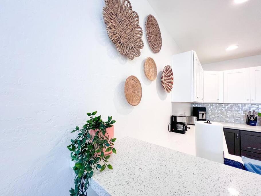 Serene Town home in Chandler with pool