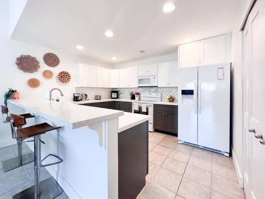Serene Town home in Chandler with pool