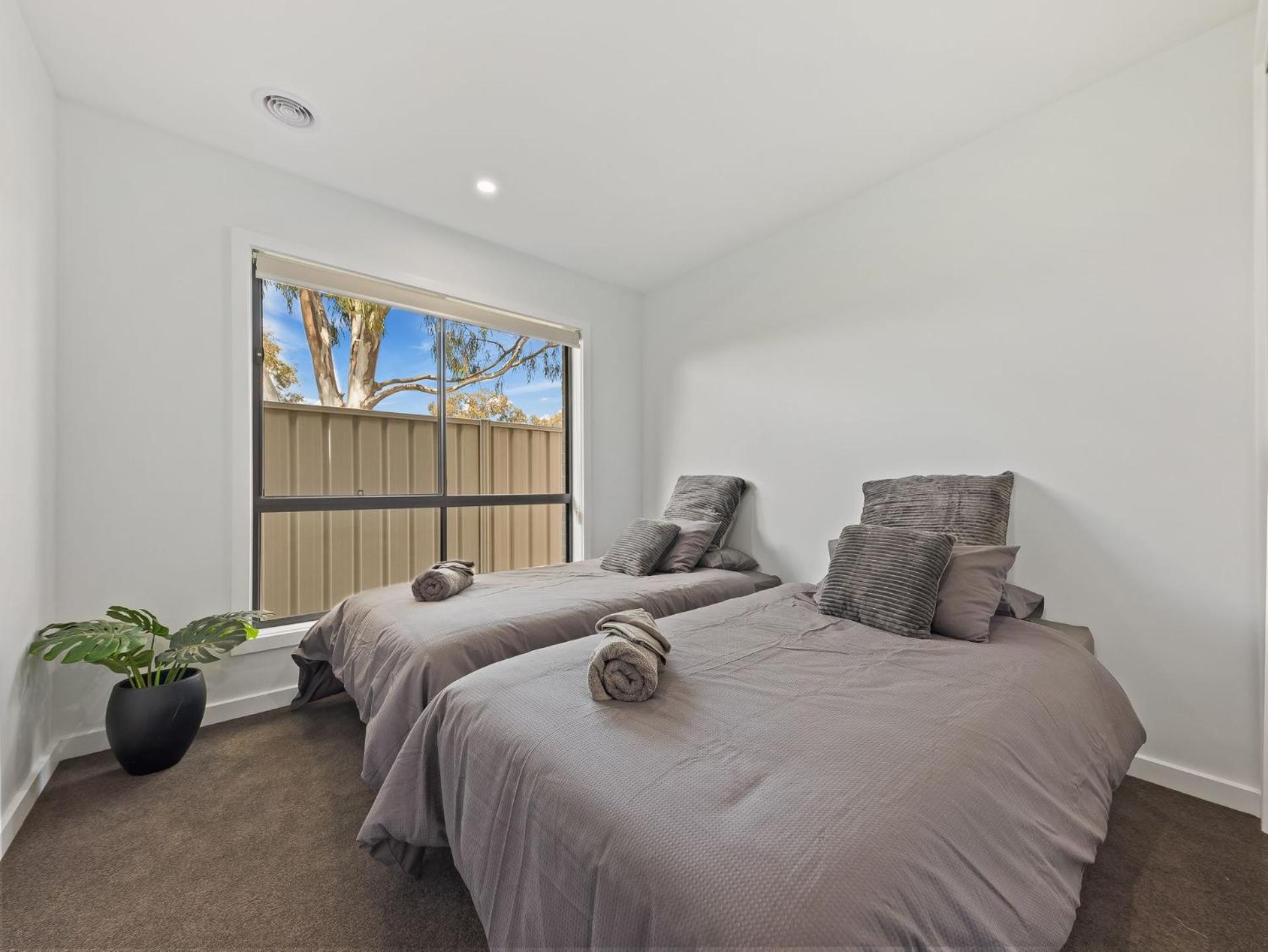 Rosella Retreat