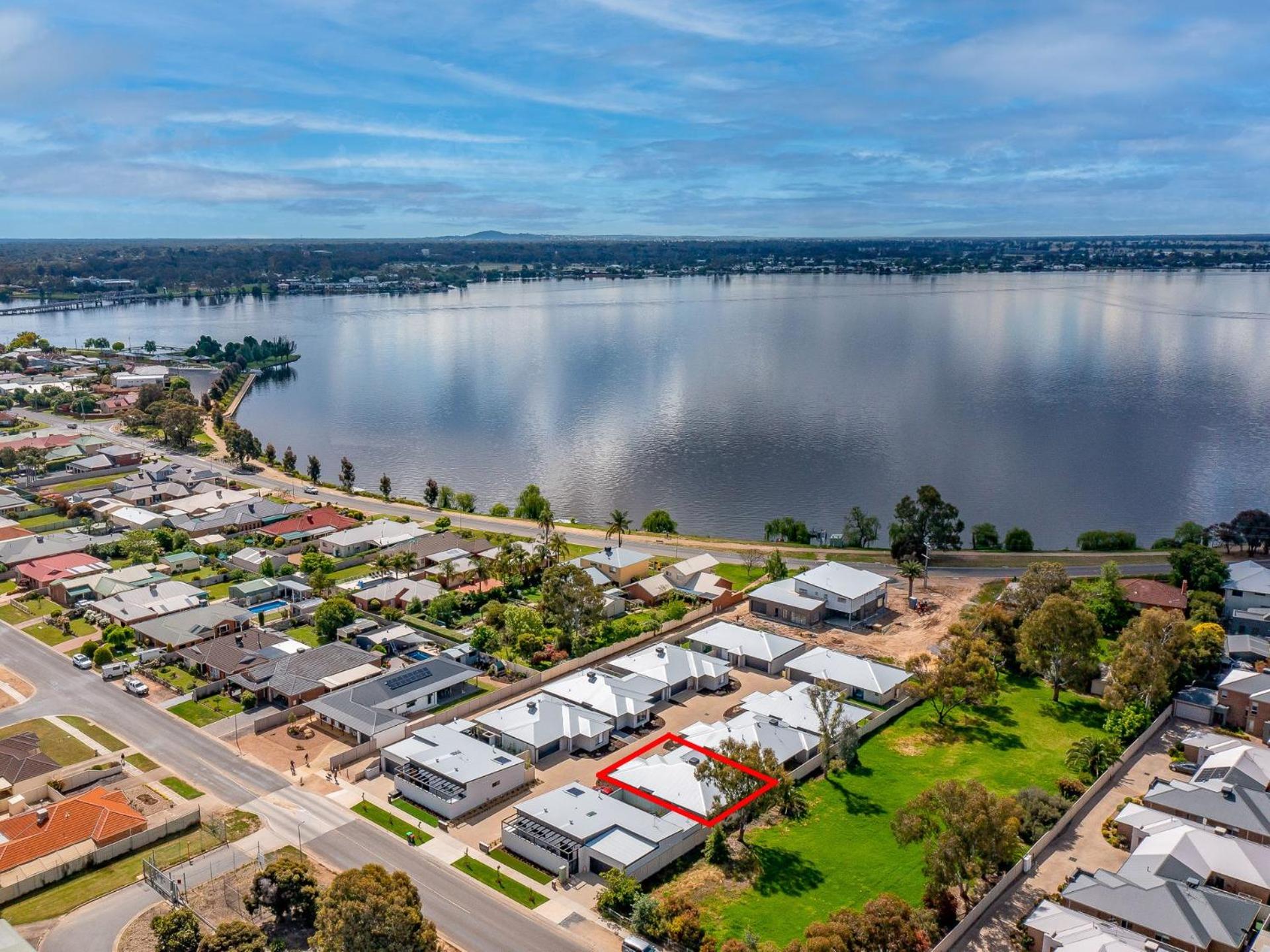 Rosella Retreat