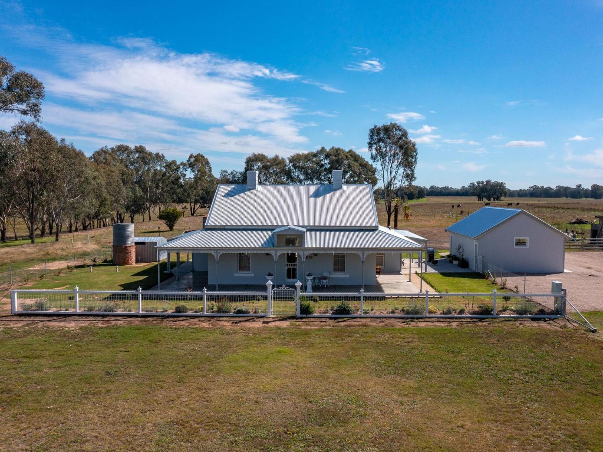 Hart Cottage Farm Stay in Indigo Valley