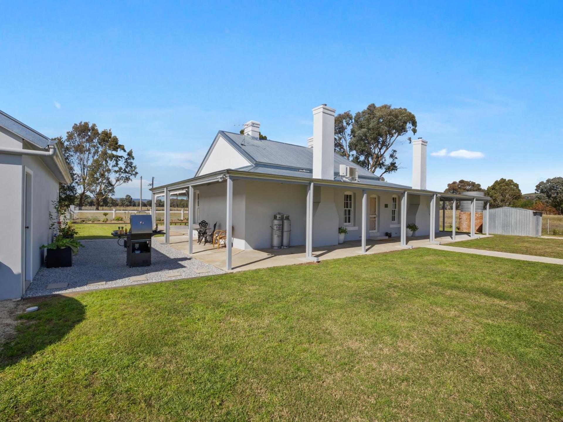 Hart Cottage Farm Stay in Indigo Valley