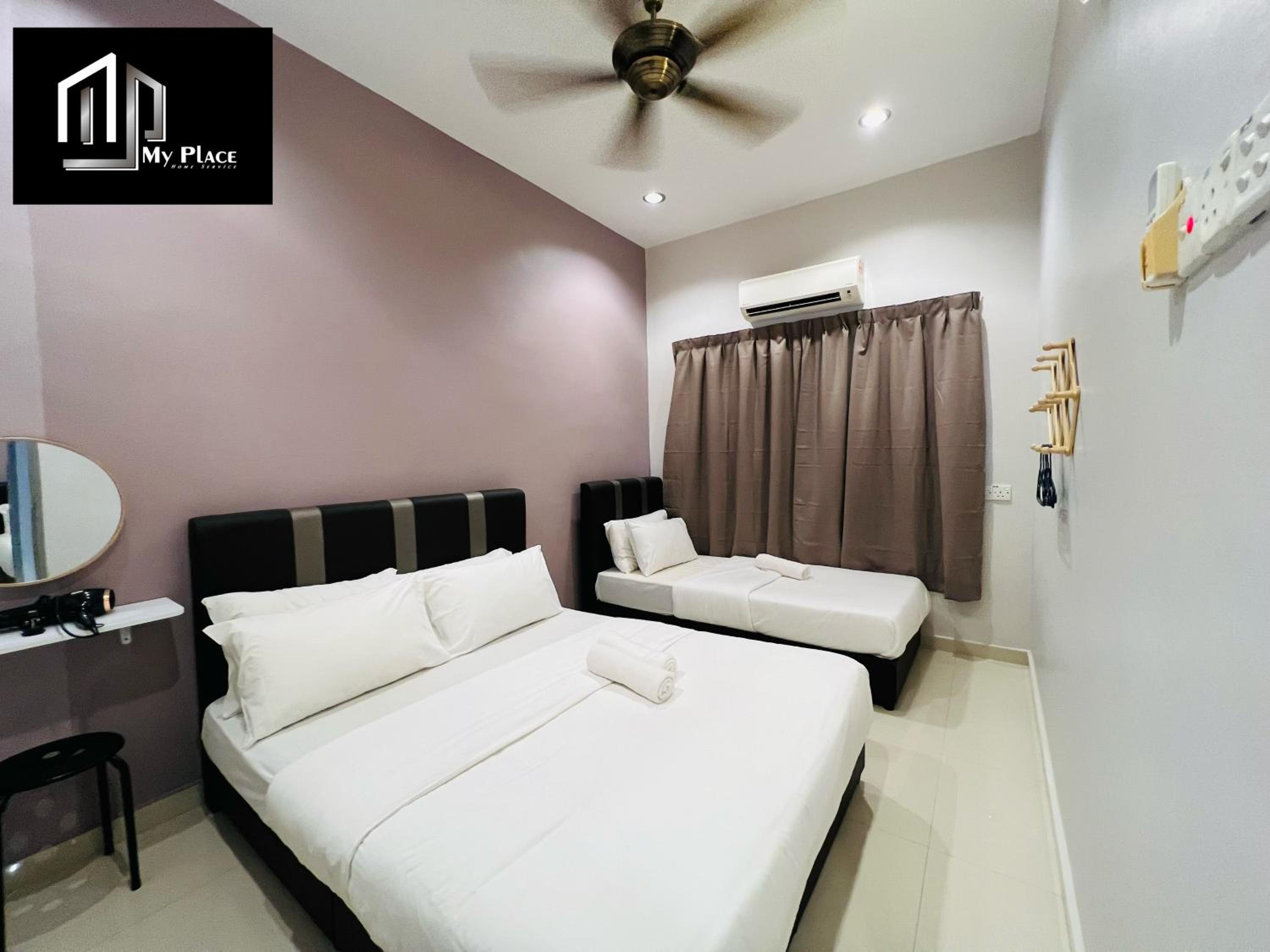 2 Storey 5BR 16pax Semabok Taman Cheng Ho, 3 by Myplace