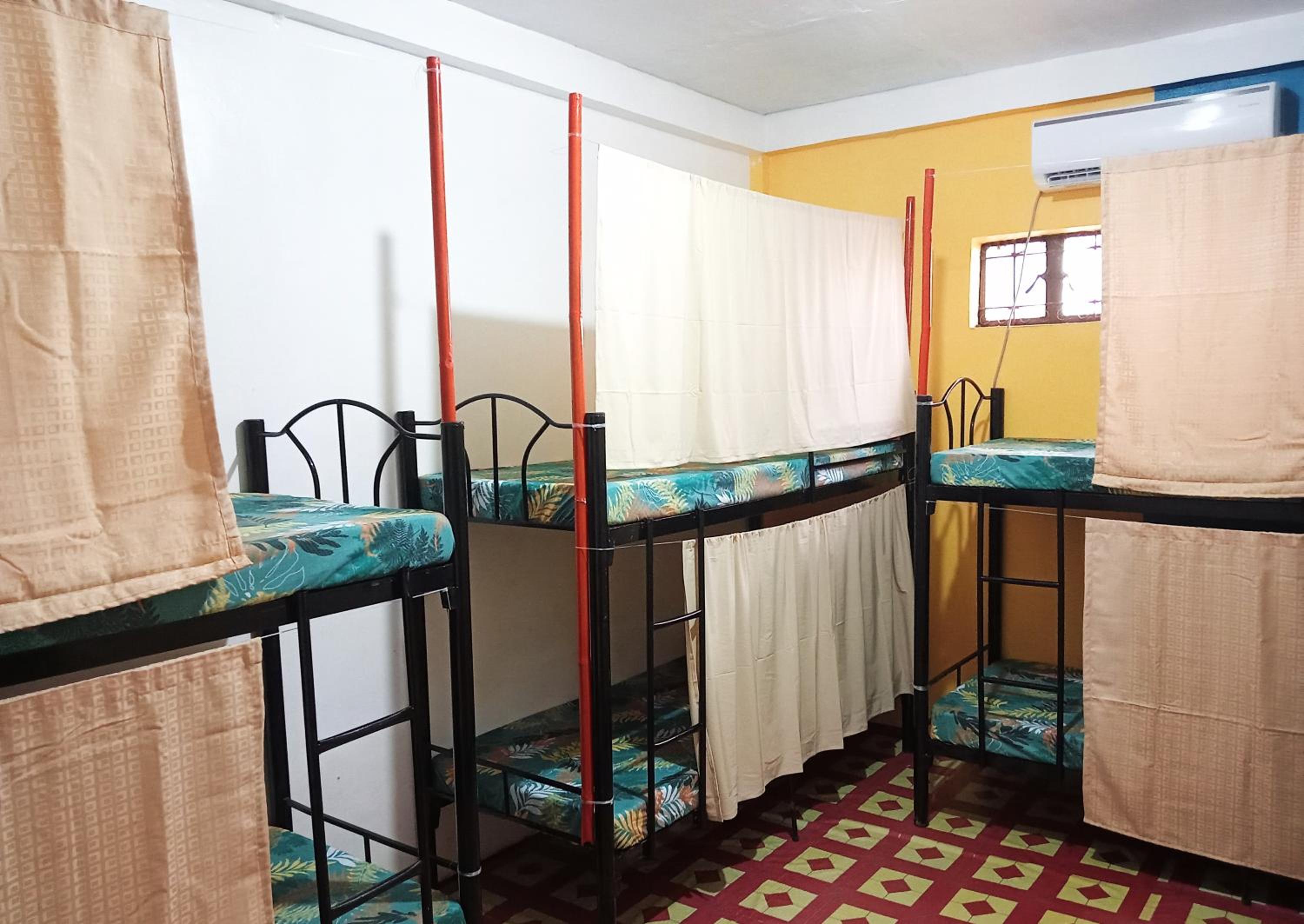 Footprints Hostel