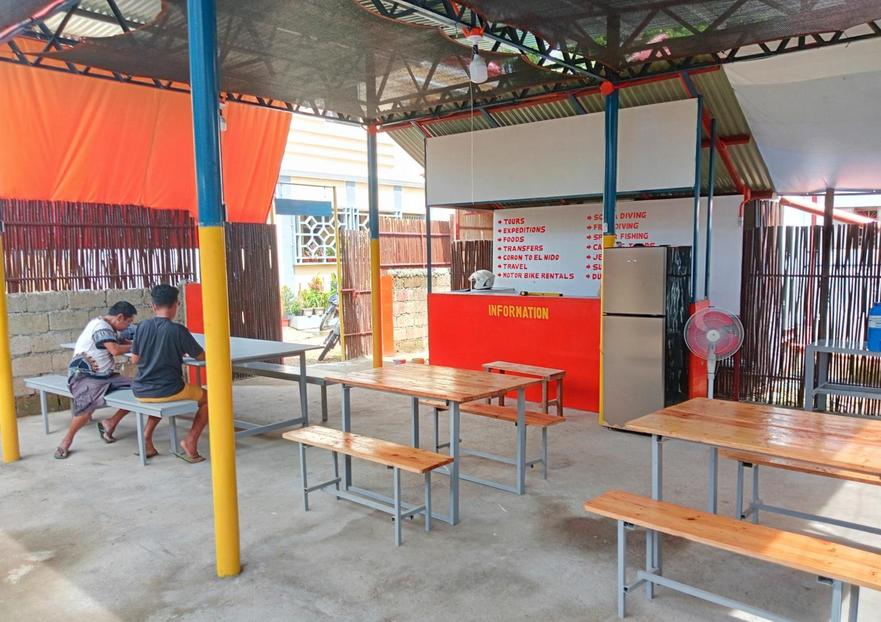 Footprints Hostel