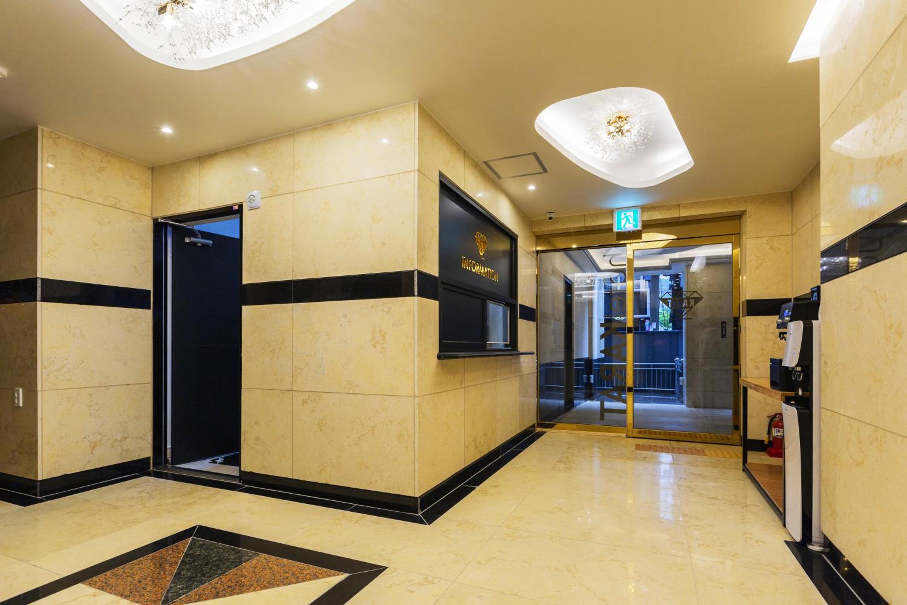 Choeup Karat Hotel