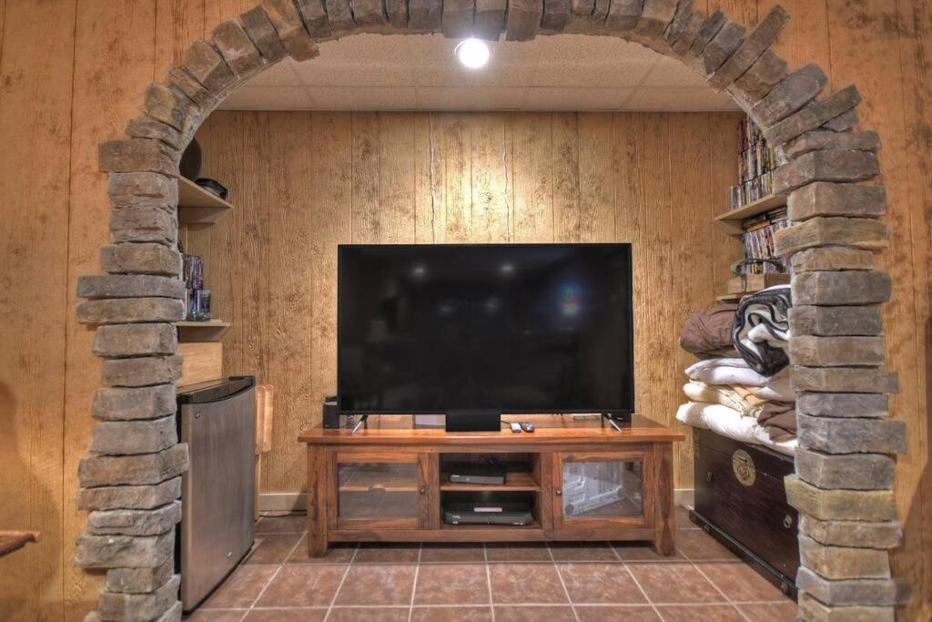 Troutmanor South