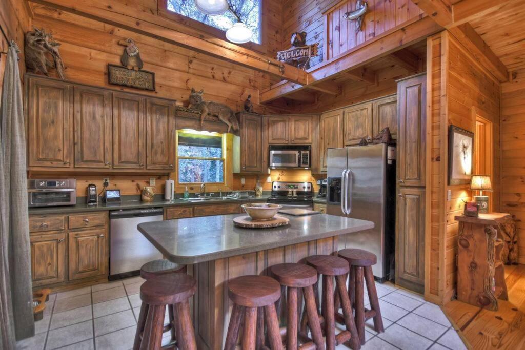 Troutmanor South