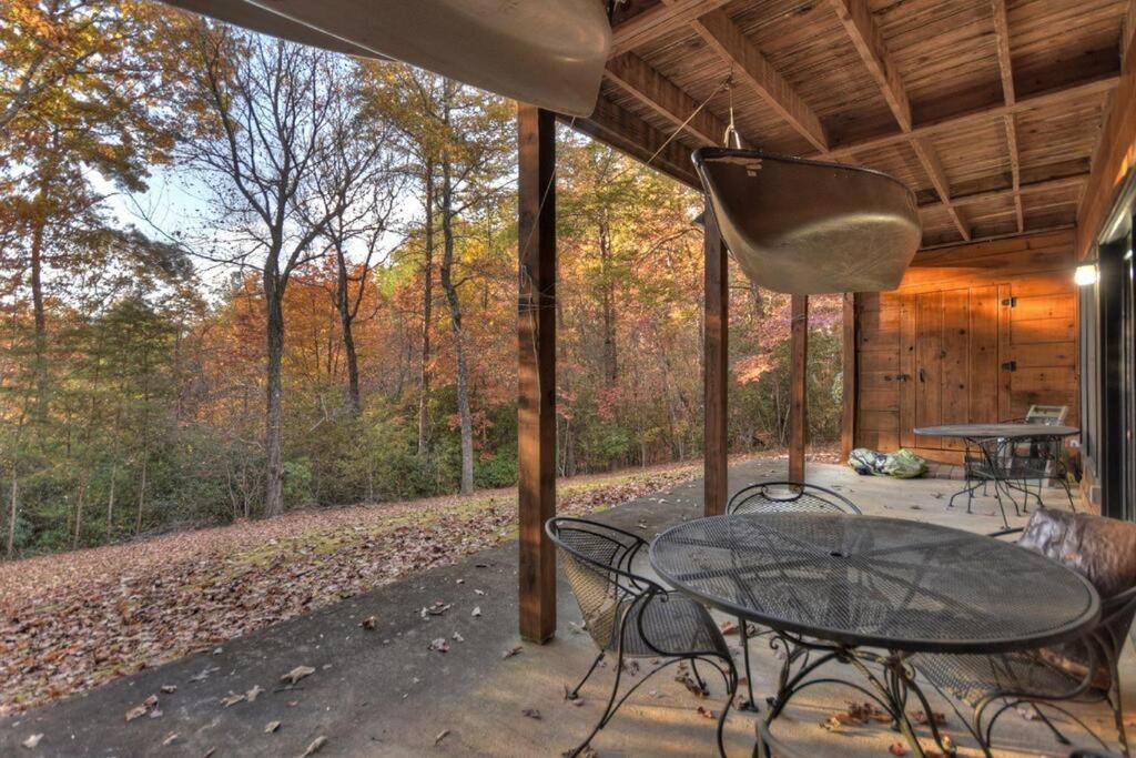 Troutmanor South