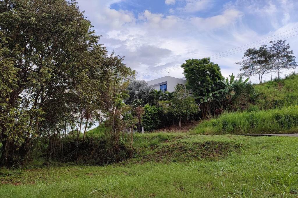 Linda Casa Campestre a 2 horas desde Bogotá