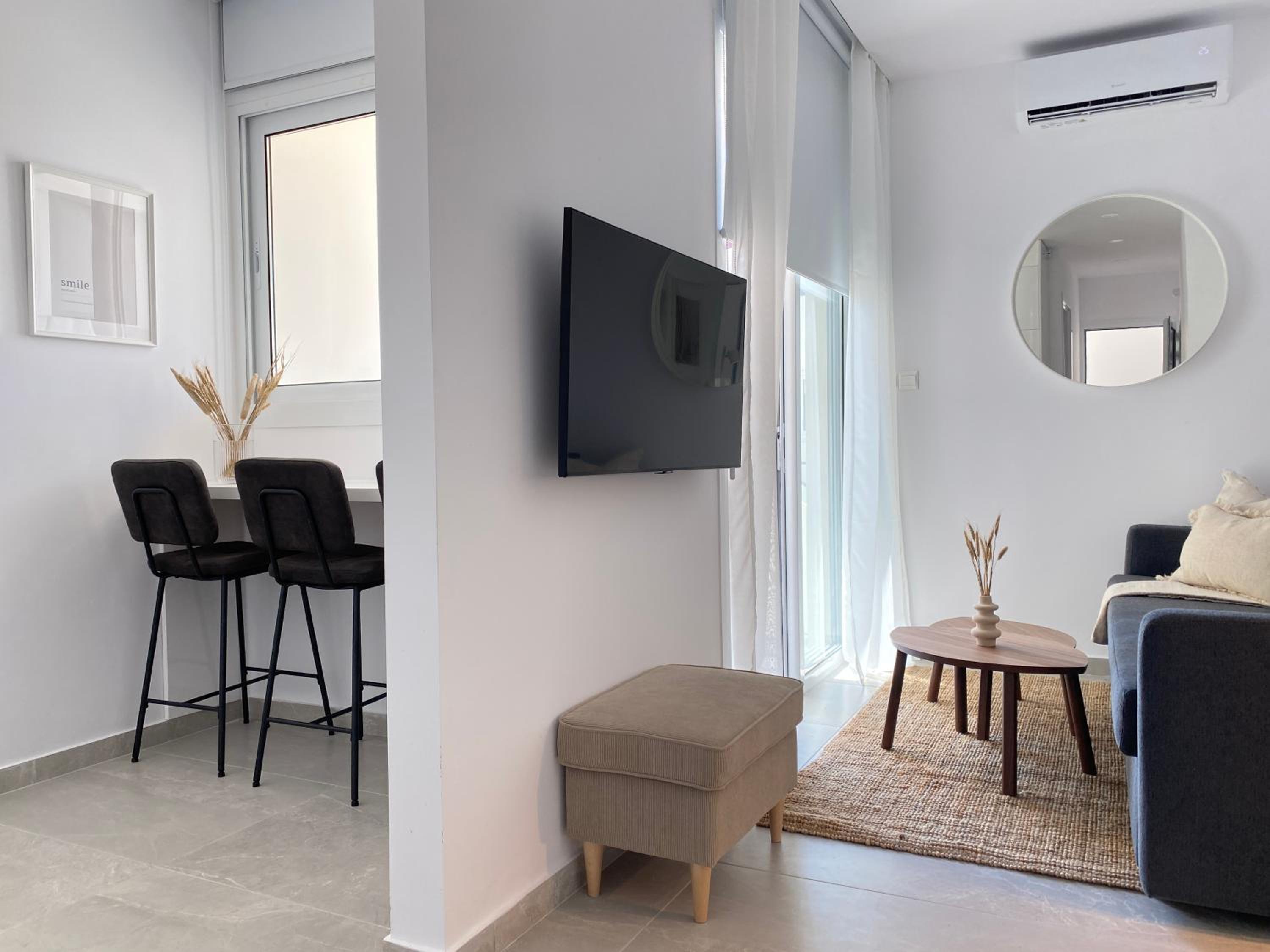 Limnaria 121 Luxury Ivy Flat
