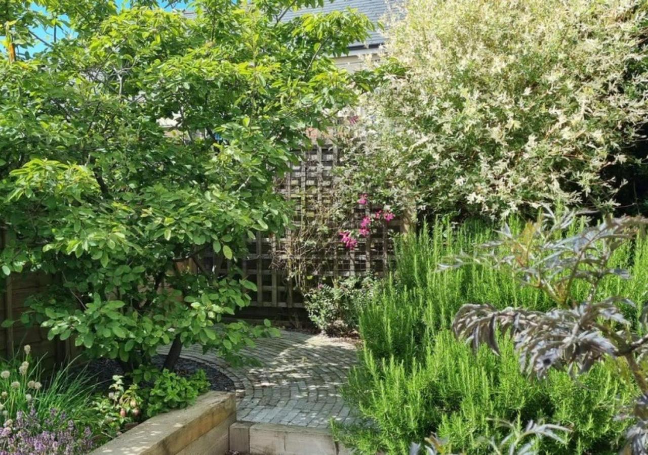 1 Bed in Crakehall oc-ds955