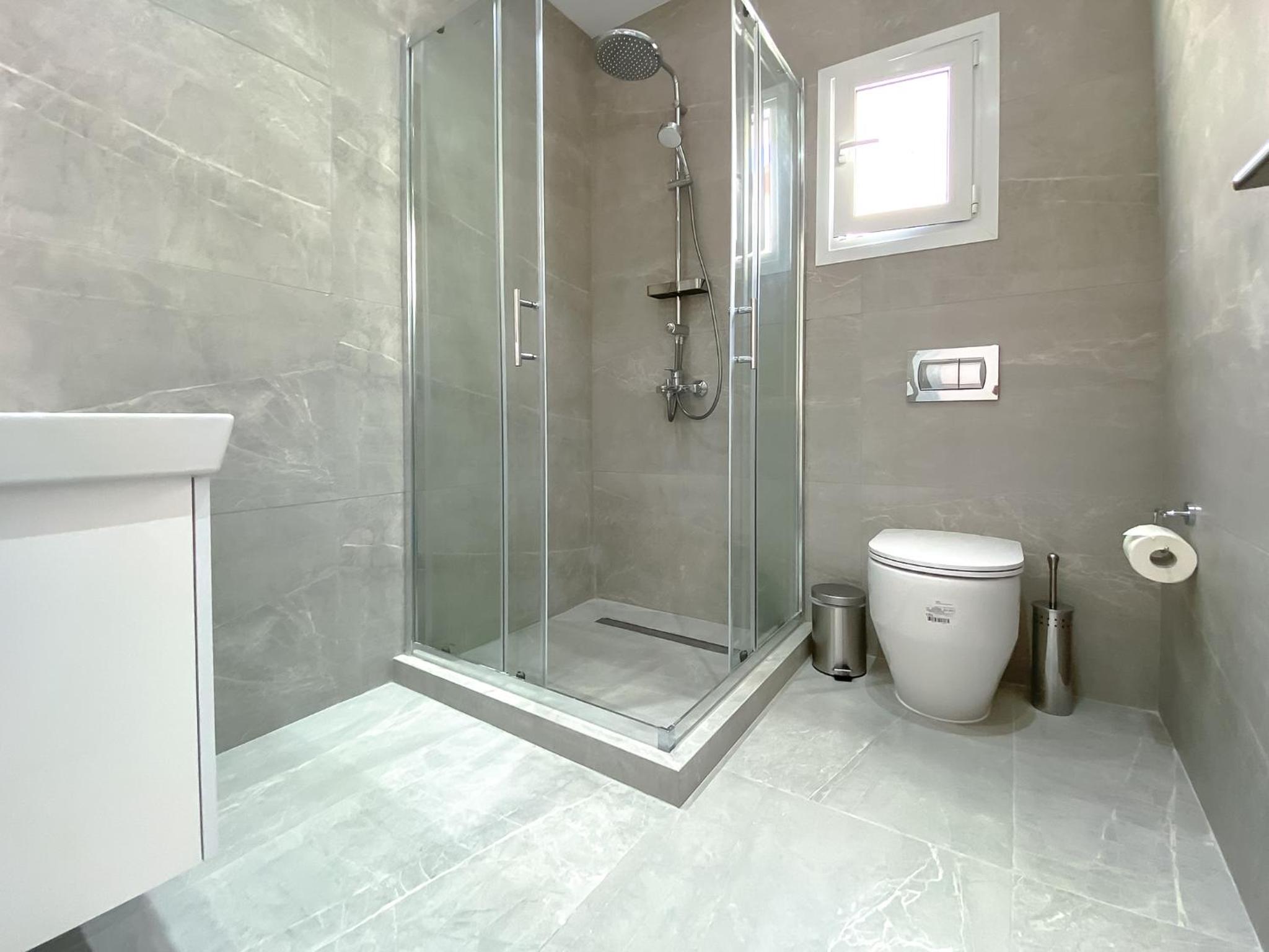 Limnaria 121 Luxury Ivy Flat