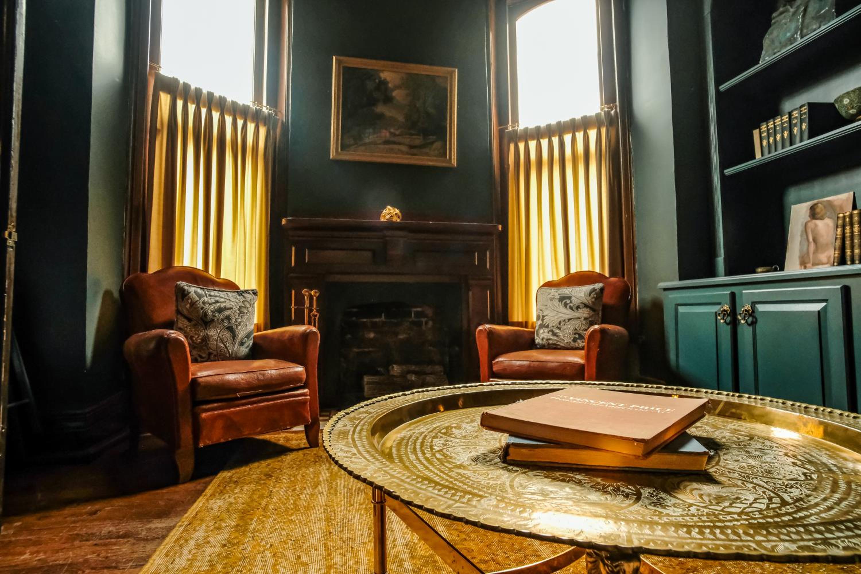 Photograph supplied for Henrie House I Luxury 4BR Downtown Historic Gem with Library & Patio