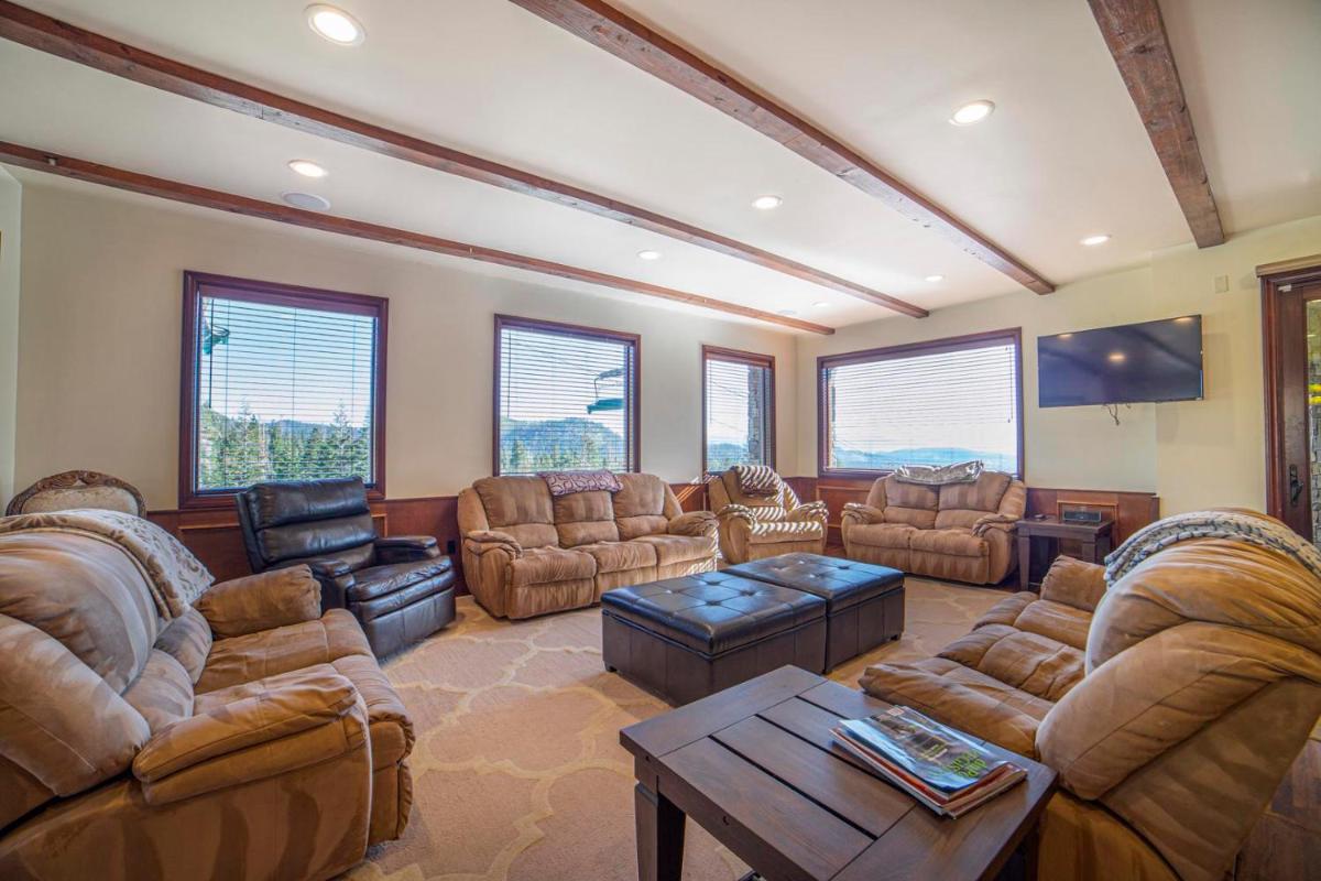 #298 - Ski-In, Ski-Out Luxurious Mountain Estate & Private Spa view 4