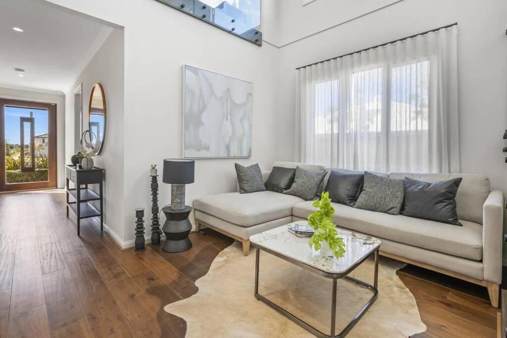 Werribee Gem Luxe Home Family Getaway 6Bed Netflix