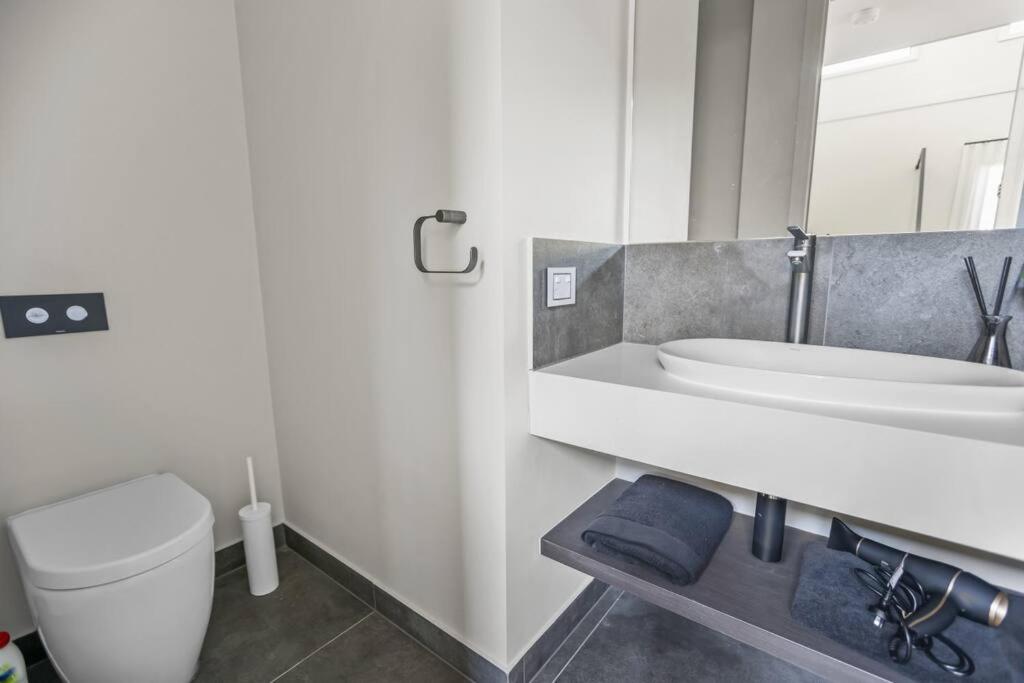 Werribee Gem Luxe Home Family Getaway 6Bed Netflix