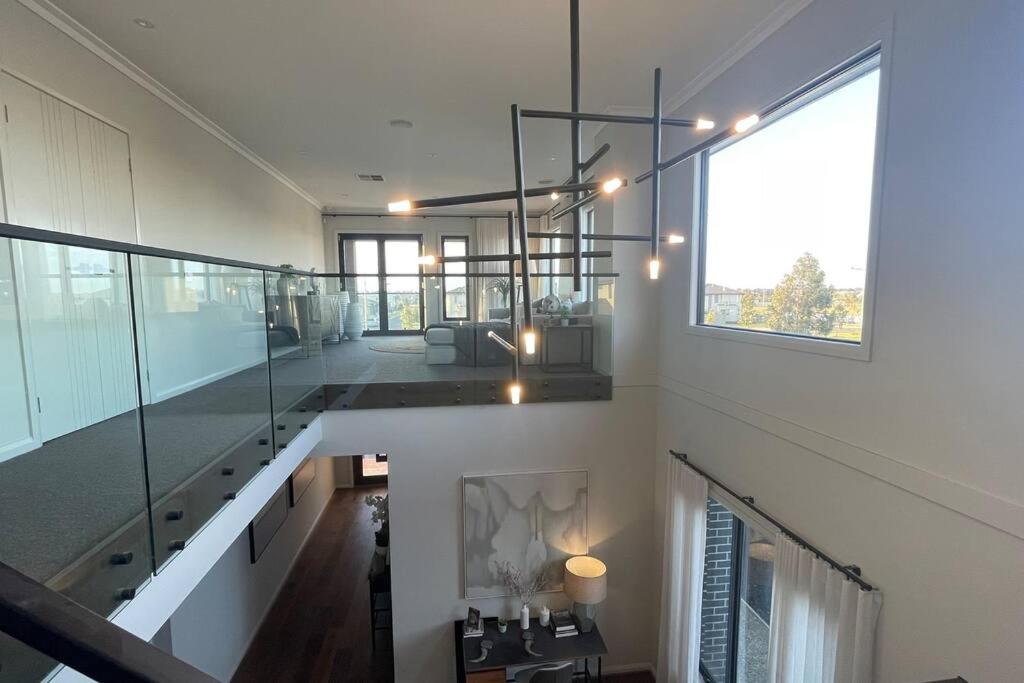 Werribee Gem Luxe Home Family Getaway 6Bed Netflix