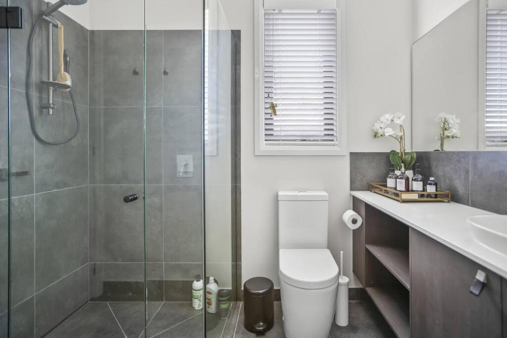 Werribee Gem Luxe Home Family Getaway 6Bed Netflix