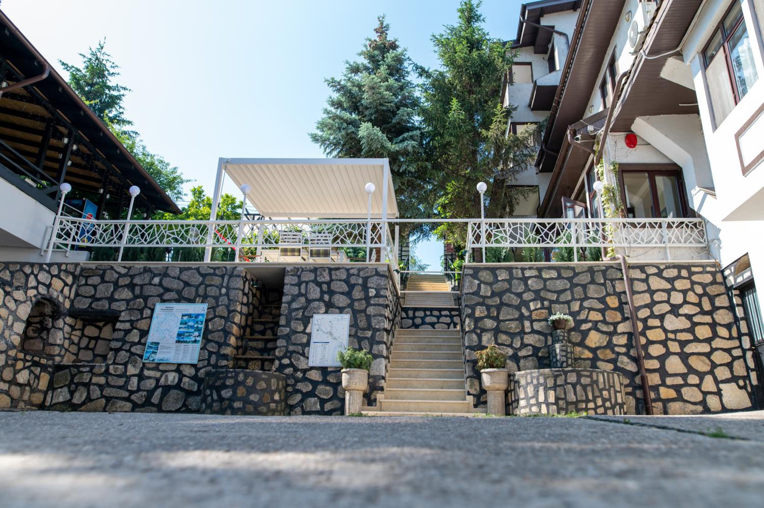 Photo 48