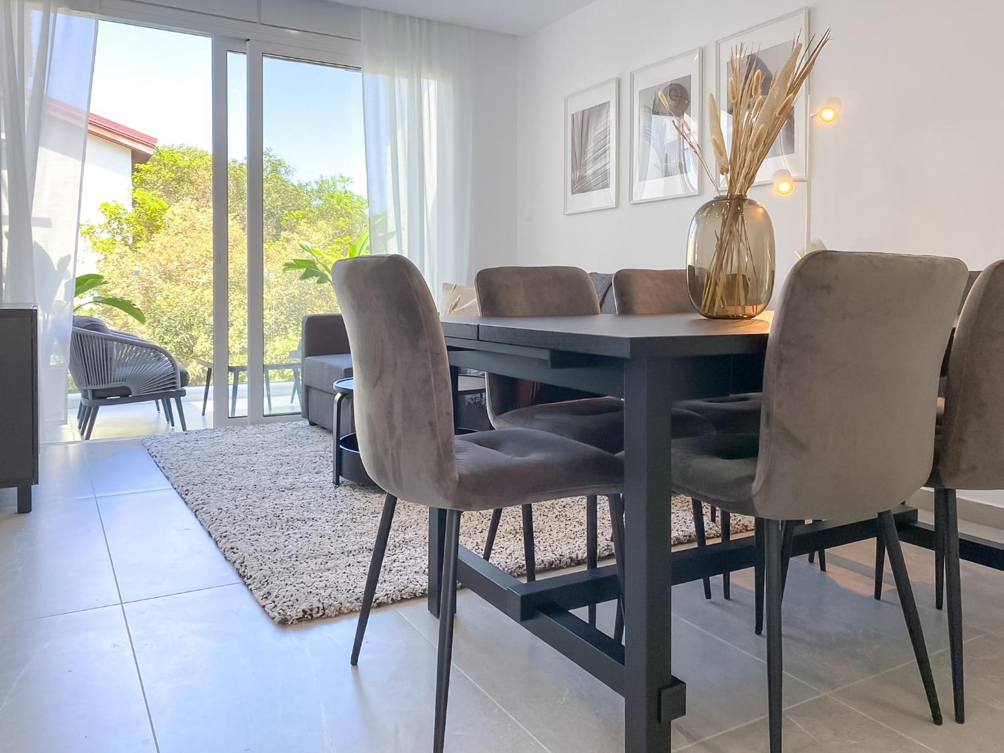 Phaedrus Living Limnaria Luxury Flat Vine 121