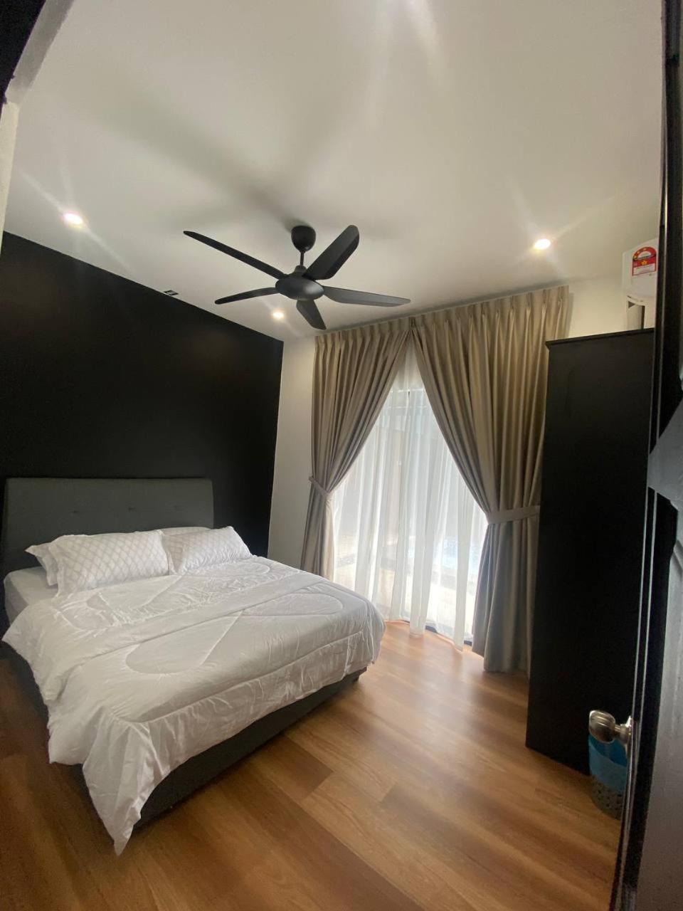 Hovel House photo 4