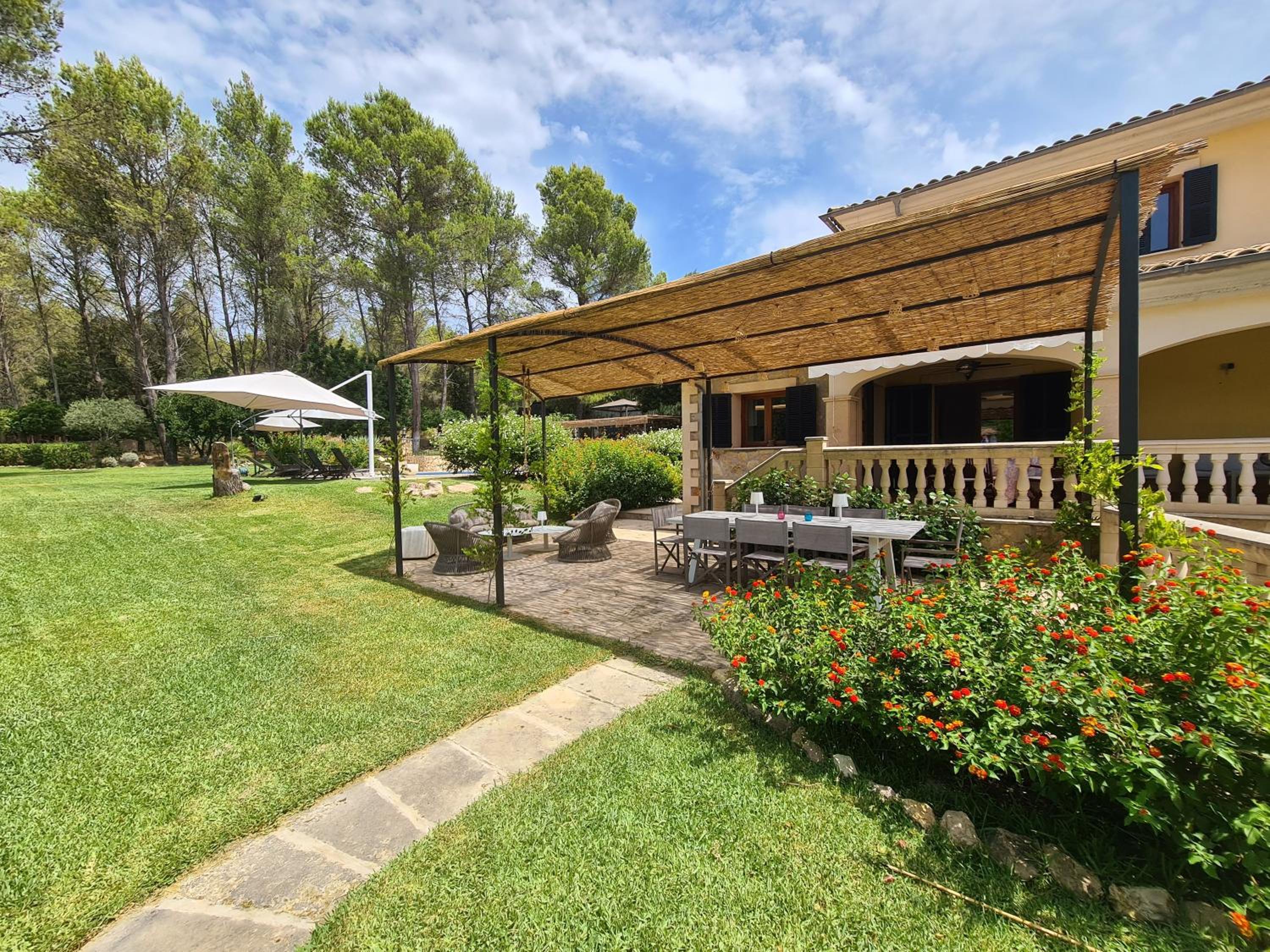 Villa Jacelia en Sa Pobla — balance & terrace