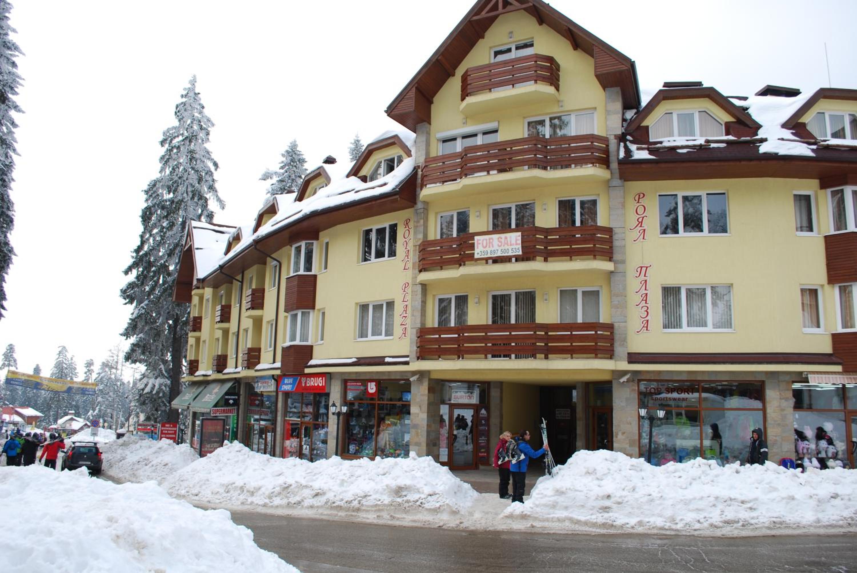 Studio Royal Plaza sleeps 4 Prime location, distance to ski lift - 50M