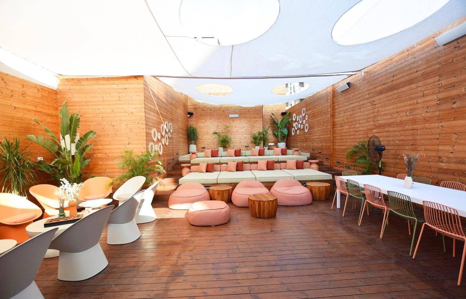 lounge