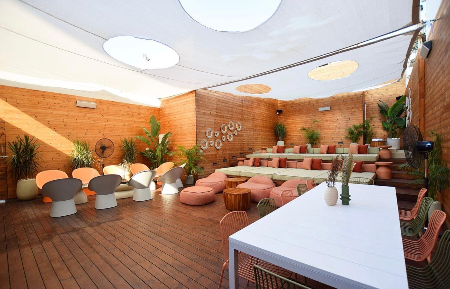 lounge