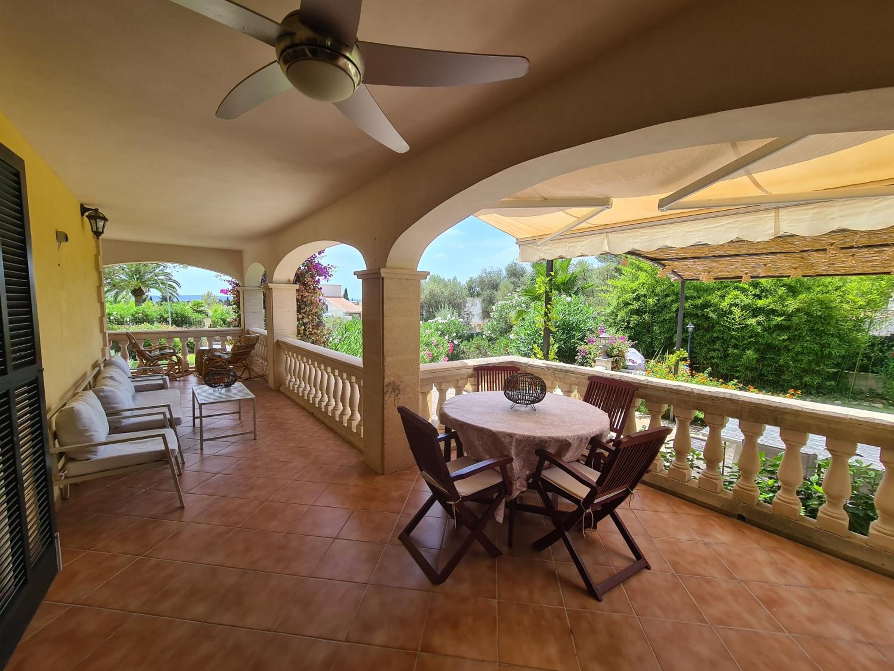Villa Jacelia en Sa Pobla — balance & terrace