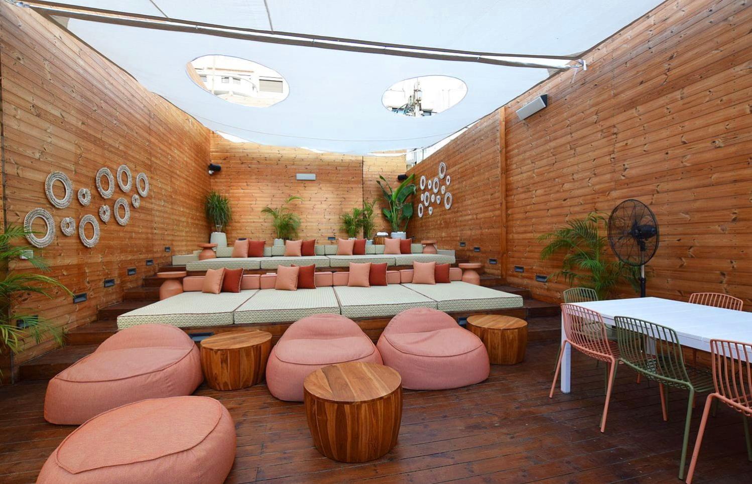 lounge