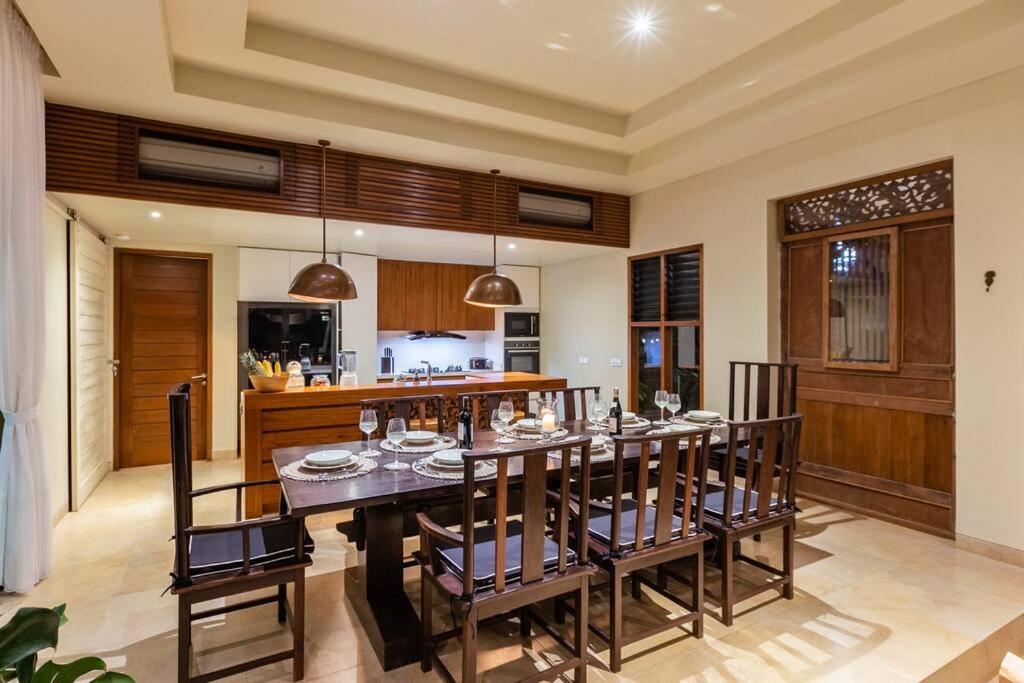 Luxury 3bd Pererenan Villa with Private Pool and Yoga Room view 2